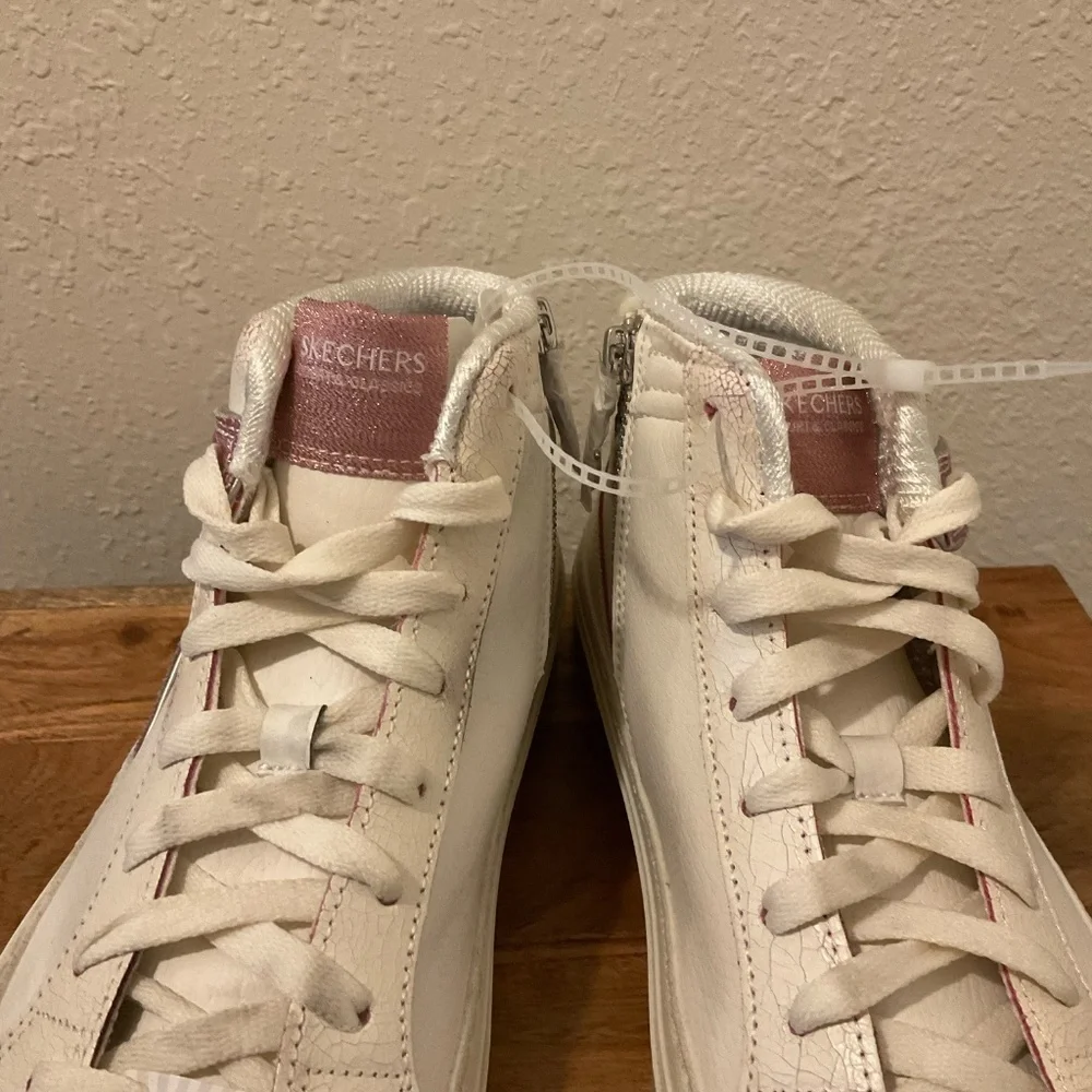 NEW “Dirty By Design” SKECHERS COURT & CLASSIC SKX WHITE AND METALL PINK SZ 7.5